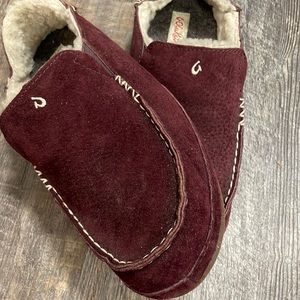 OluKai Nohea indoor/outdoor slipper.